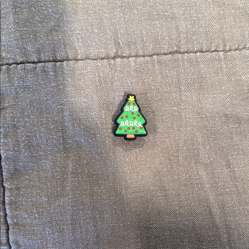 LIKE NEW CROCS Christmas Tree Jibbitz